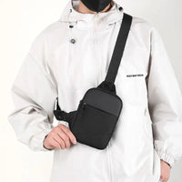 Wasserabweisende Canvas-Umhängetasche – Praktische Crossbody-Tasche für Herren zum Reisen und Wandern, kompakt und mit verstellbarem Tragegurt – Schwarz