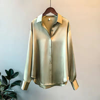 Damen Seidenbluse mit luxuriösem Glanz - Elegante Business Mode – Grün