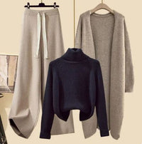 Korellia | Dreiteiliges Set im Lazy Style – Schwarzer Pullover, aprikosenfarbene Hose und aprikosenfarbener Blazer