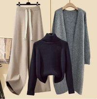Korellia | Dreiteiliges Set im Lazy Style – Schwarzer Pullover Apricotfarbene Hose und grauer Blazer