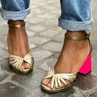 Milviana | Klassische Sandalen mit Knöchelriemen und Offenen Zehen – Gold