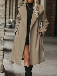 Liarven | Schicker Wickel-Kapuzenmantel mit Taille – Khaki