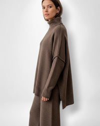 Einfarbiges Roolkragenpullover Strickset für Damen – Braun