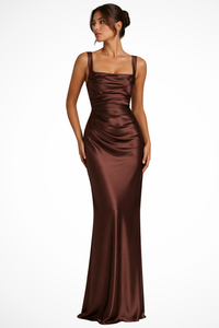 Mona | Damen Elegantes Square Neck Hochzeitsgäst Maxikleid – Braun