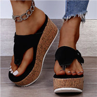 Marie | Damen Bequeme Sandalen Kork-Keilabsatz Zehentrenner Schleife – Schwarz