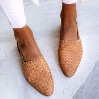 Charlotte | Damen Comfortable Sandals Leder Geflochten Spitzer Slingback Flach – Hellbraun