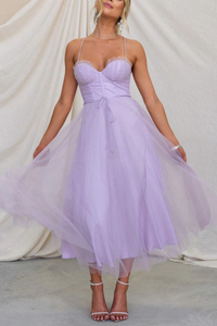 Damen elegantes fließendes Kleid für Hochzeitsgäste | Midi – Lila