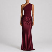 Hannah | Damen Elegantes One-Shoulder Satin-Maxikleid für Hochzeitsgäste im Herbst – Rot