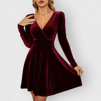 Mia | Damen Elegantes Samtkleid mit V-Ausschnitt Festliches Skater-Abendkleid – Rot