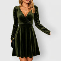 Mia | Damen Elegantes Samtkleid mit V-Ausschnitt Festliches Skater-Abendkleid – Grün