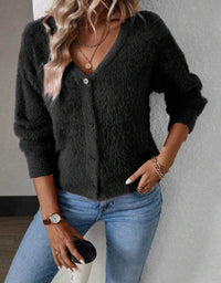 Marie | Damen Flauschiger V-Ausschnitt Strickjacke Cardigan mit Knopfleiste – Schwarz