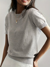 Nora | Damen Kurzarm Rundhals Knit Sweater Top Lockere Passform – Hellgrau
