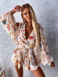 Damen Kurzes Set mit V-Ausschnitt und Wickelfront mit Ballonärmeln und Bindegürtel – Weiß