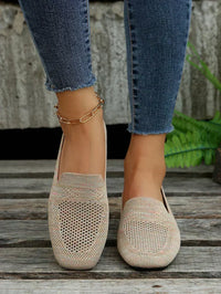 Damen Loafer mit perforierter Oberfläche und quadratischem Zehenbereich – Beige