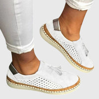 Damen Loafer mit Quaste auf dem Vorderblatt und Lochmuster an den Seiten – Weiß