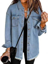 Charlotte | Damen Oversized Jeansjacke Langarm mit Knopfleiste und Fransen – Hellblau
