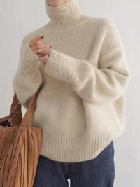 Clara | Damen Oversized Rollkragen Knit Sweater aus weicher Wollmischung – Beige