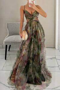 Damen Plissiertes Maxikleid mit Blumenmuster und Spaghettiträgern und Wickelausschnitt – Grün