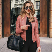 Sophie | Damen Slim-Fit Kunstleder Bikerjacke mit Reißverschluss – Hellrosa