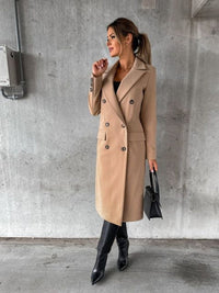 Annika | Damen Zweireihiger Langer Wintermantel mit Goldknöpfen – Khaki