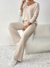 Damen Zweiteiliges Set mit V-Ausschnitt Oberteil und Weiter Hose – Beige