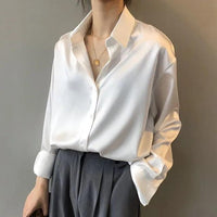 Heidi-Mode | Elegante Lose Satinbluse – Weiß