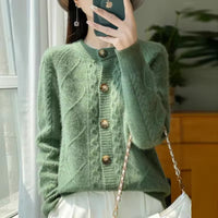 KATRIN - STRICKJACKE MIT KNÖPFEN – Dunkelgrün