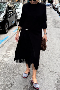 Oona – Tüllkleid Mit Drapierung Und Langem Strickpullover – Schwarz