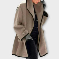 Clara | Eleganter Damen Women Coat mit Kontrastkanten Knopfverschluss – Khaki