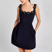 Elegantes geblümtes Damenkleid | Mini – Schwarz