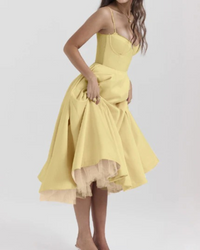 Elegantes Partykleid mit Volumen | Midi – Gelb