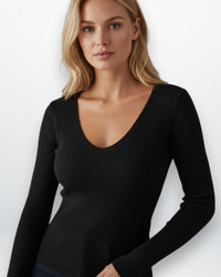 Slim Fit Strickpullover für Damen mit tiefem Rundhalsausschnitt – Schwarz