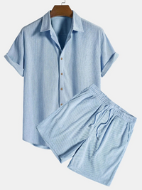 Herren geripptes Kurzarmhemd- und Shorts-Set | Moderner – Hellblau