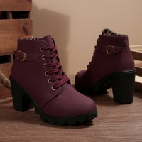 Kyumi™ - Schicke Schnürstiefeletten mit Metallschnalle – Bordeaux