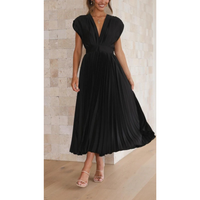 Kaitlyn | Plissee Midikleid mit V-Ausschnitt – Schwarz