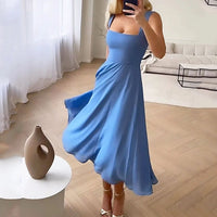 Kristina | Ärmelloses Midikleid mit eckigem Ausschnitt – Blau