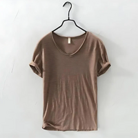 Luftiges Herren-T-Shirt mit V-Ausschnitt | Kurzarm – Braun