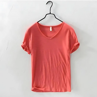 Luftiges Herren-T-Shirt mit V-Ausschnitt | Kurzarm – Rot