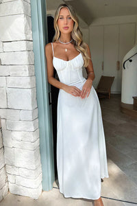 ALANIS | MITTELLANGES KLEID – Weiß