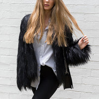 Flush | Zottelige Pelzjacke – Schwarz