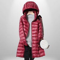 Martina | Damen Gesteppte Lange Kapuze Daunenjacke – Bordeaux