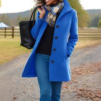 Mathilda | Langer Trenchcoat mit Knopfleiste – Blau