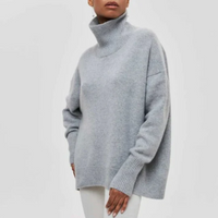 Moderner Pullover in Übergröß für Damen | Rollkragen – Grau