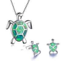 Elegantes NAIAE Set aus Halskette und Ohrringen mit zarter Meeresschildkröte in Silber & Opal für einen stilvollen Look – Grün