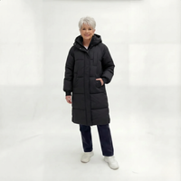Sandra | Damen Klassische Lange Kapuze Daunenjacke – Schwarz