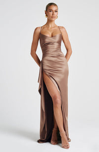 Sandra | Damen Langes Satin Abendkleid – Champagner