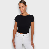 Piana – Figurnahes Top mit offenem Rücken – Schwarz