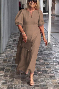 "Natalia | Zeitloses Eleganzkleid" could be rewritten as "Natalia | Klassisches Eleganzkleid". – Khaki