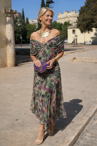 Valentina | Festliches Maxikleid mit V-Ausschnitt – Blumenstrauß