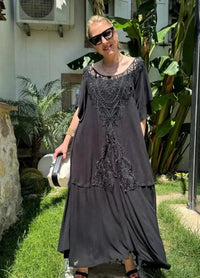 Bettina - Besticktes Kleid – Schwarz
